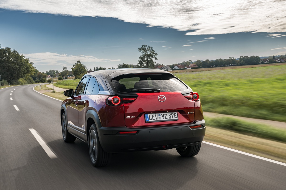 Mazda MX-30 e-Skyactiv R-EV: para hacer kilómetros en eléctrico y en combustión