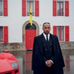 Lewis Hamilton ya viste de rojo