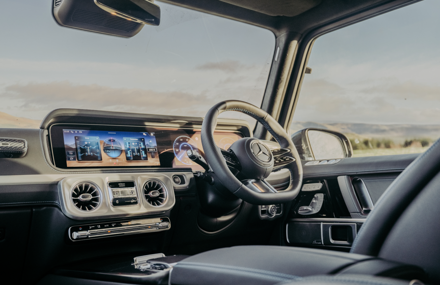 El interior del Mercedes G 580 EQ combina lujo y tecnología todoterreno