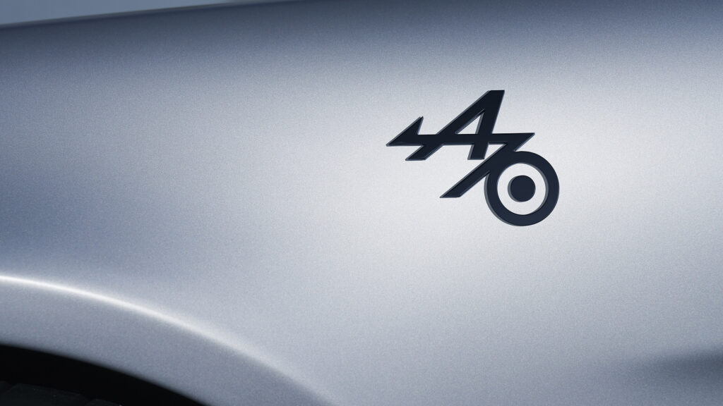 Emblemas del 70 aniversario