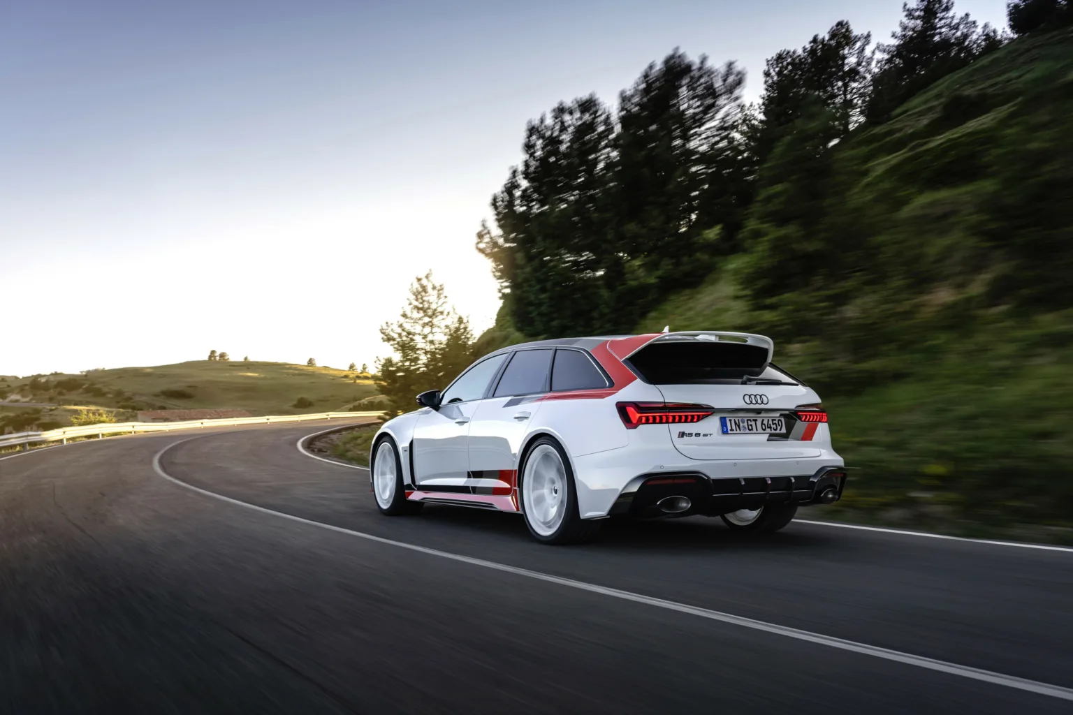 Audi_RS_6_Avant_GT-14-1536x1024-jpeg.web