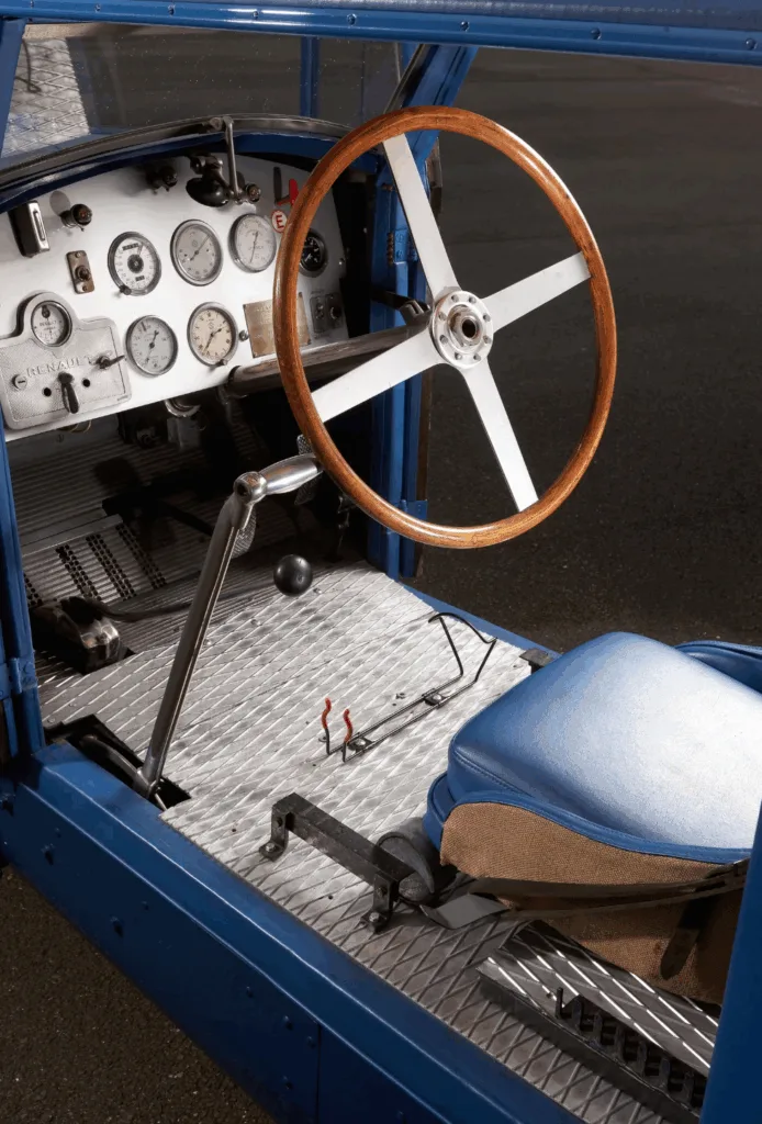 Interior del Renault 40 Cv