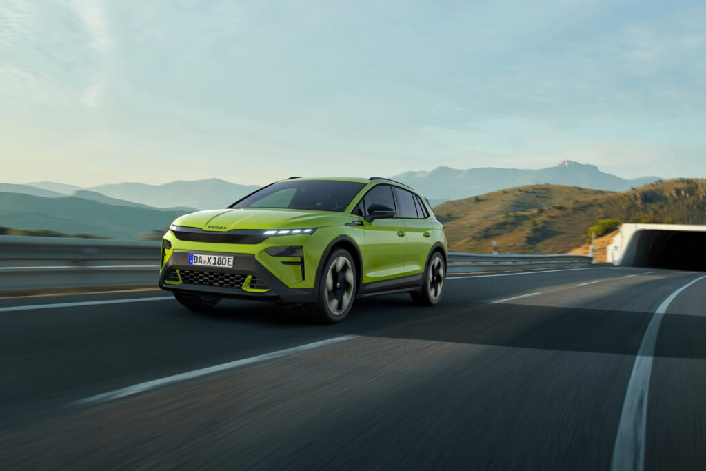 Skoda Elroq RS en Mamba Green.