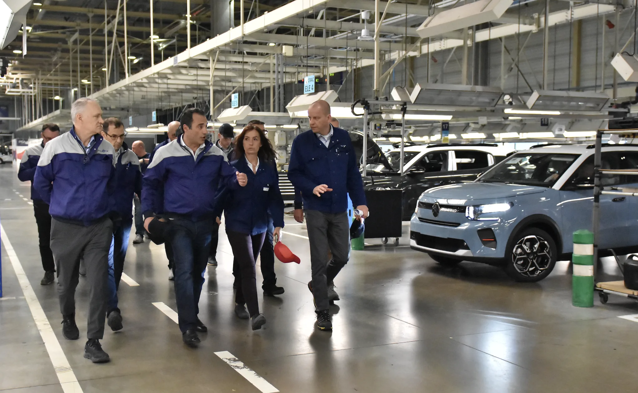 Antonio Filosa visita la planta de Stellantis en Trnava, Eslovaquia