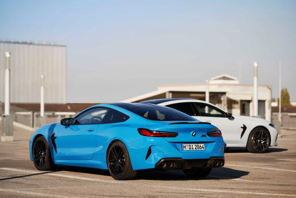 BMW M8 Coupé.