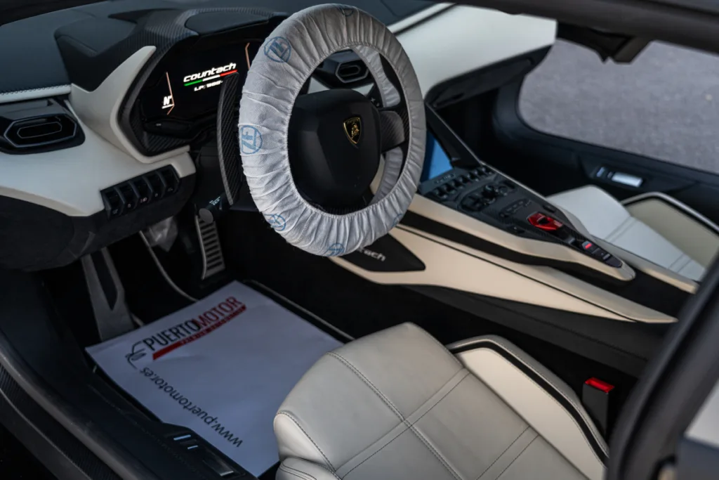 Countach LPI 800-4