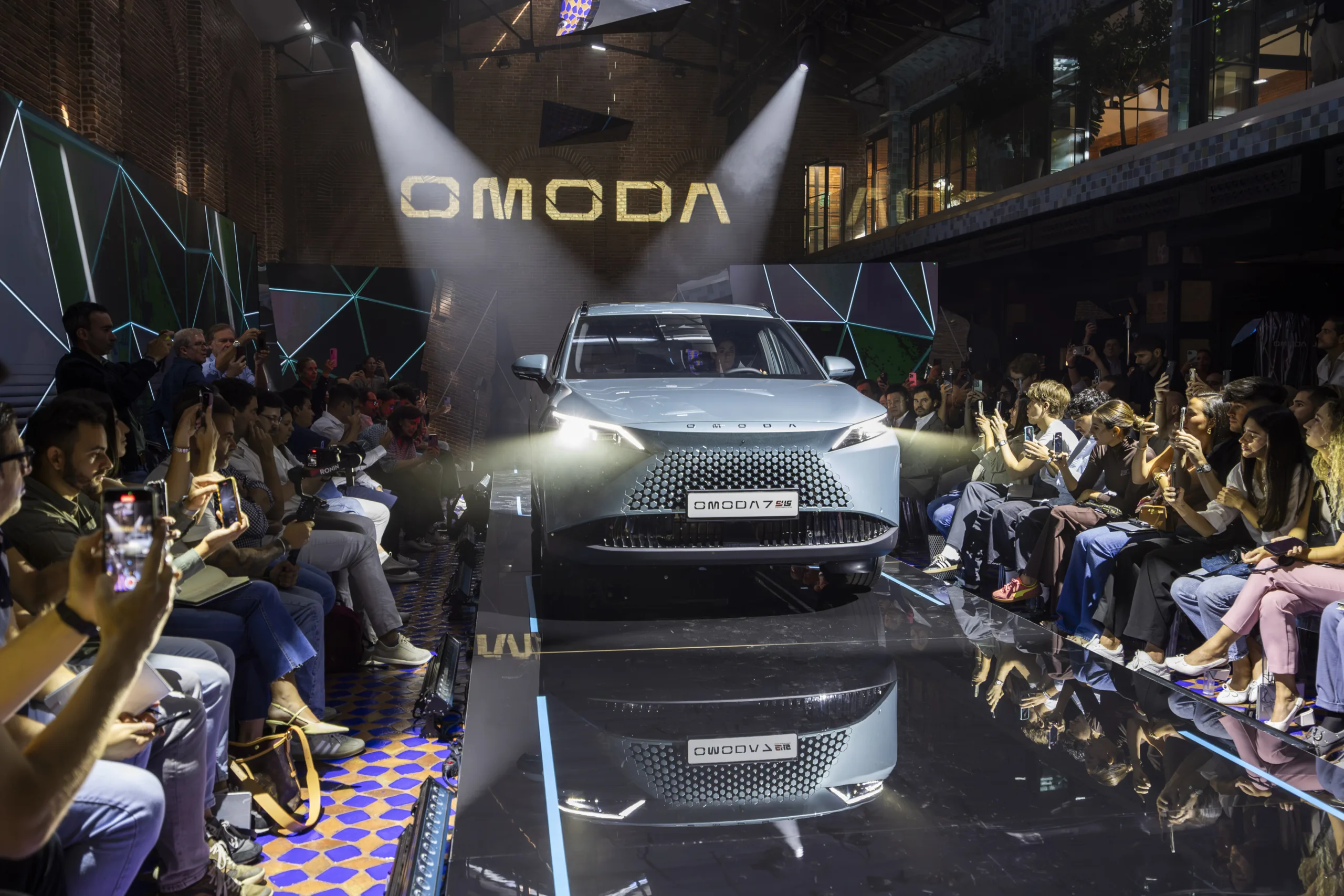 Omoda 7 SHS: moda, tecnología y eficiencia