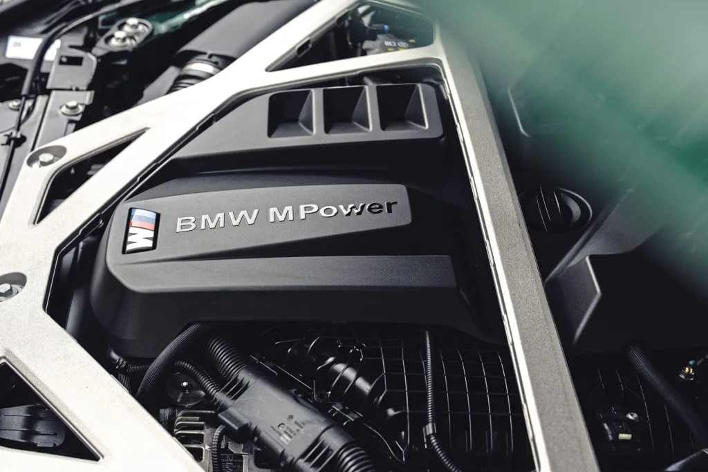Motor BMW M3 CS Touring 