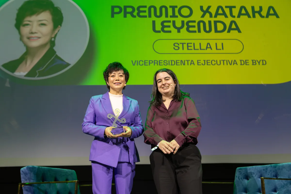 Stella Li, reconocida con el premio Xataka Leyenda 2025