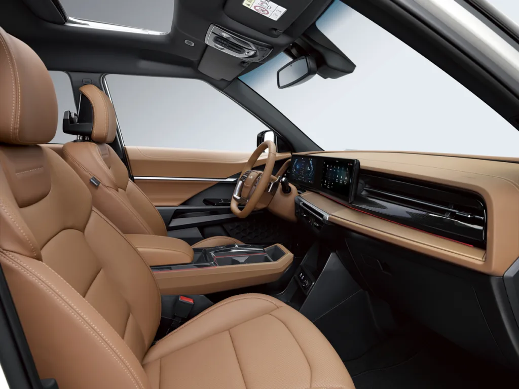 KGM Torres HEV interior