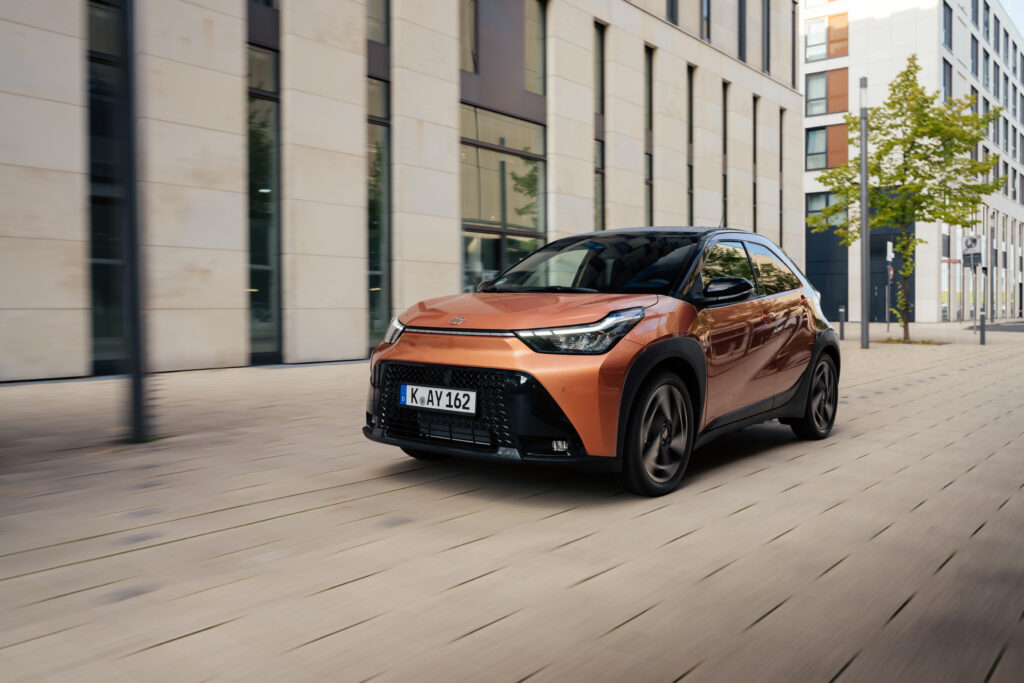 Toyota Aygo X Cross híbrido