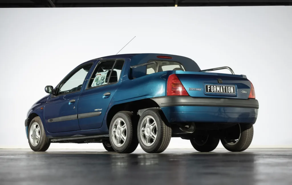 Renault Clio II 6 ruedas 