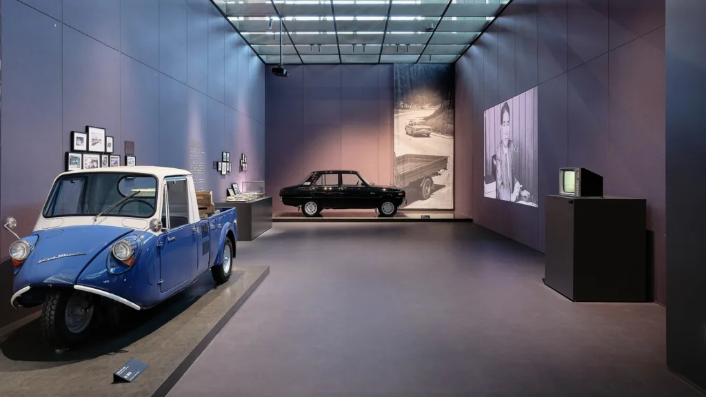 Exposición 80º aniversario de KIA