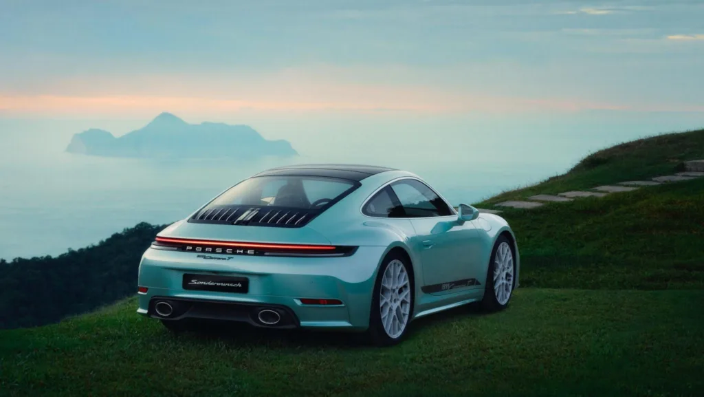 Porsche 911 Carrera T "Formosa" 