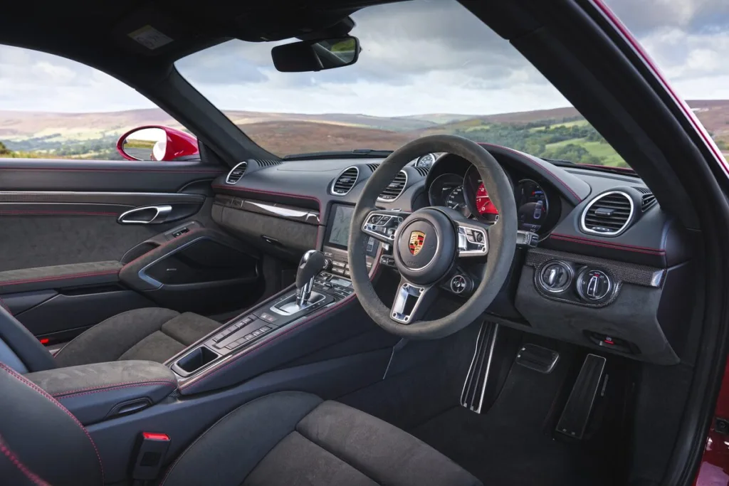 Porsche 718 Cayman GTS