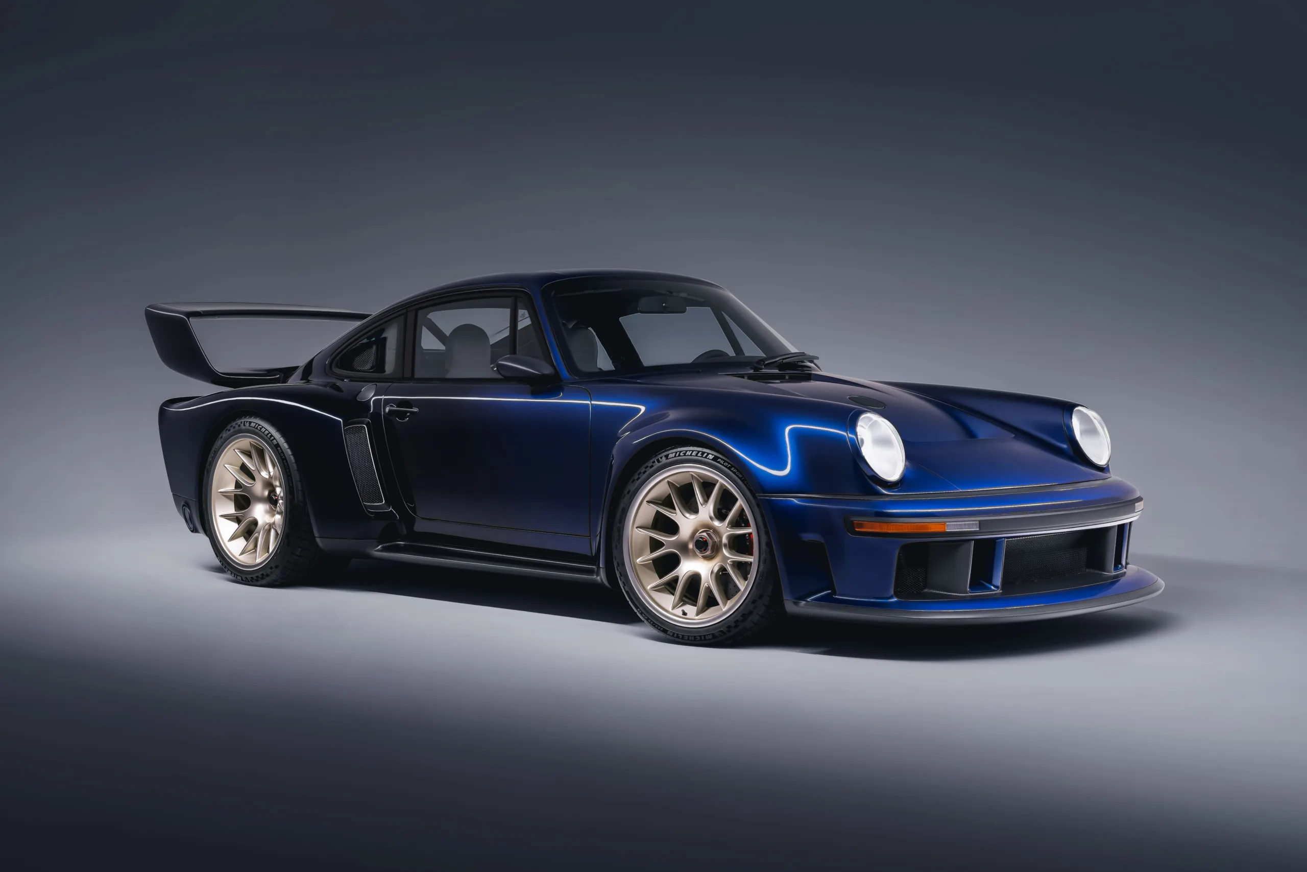 Singer presenta “Sorcerer”: Porsche 911 DLS Turbo