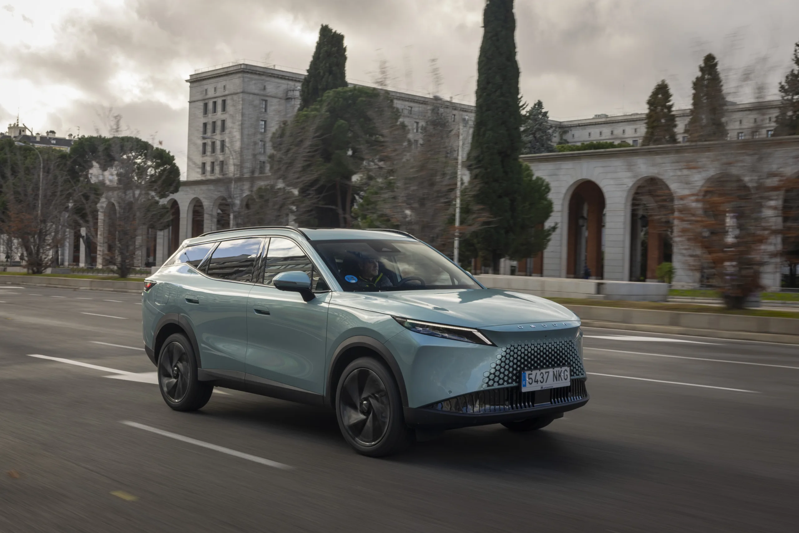 7 razones para amar el Omoda 7: Razón 5, 1.200 kilómetros de autonomía o cómo humillar al diésel en su propio terreno