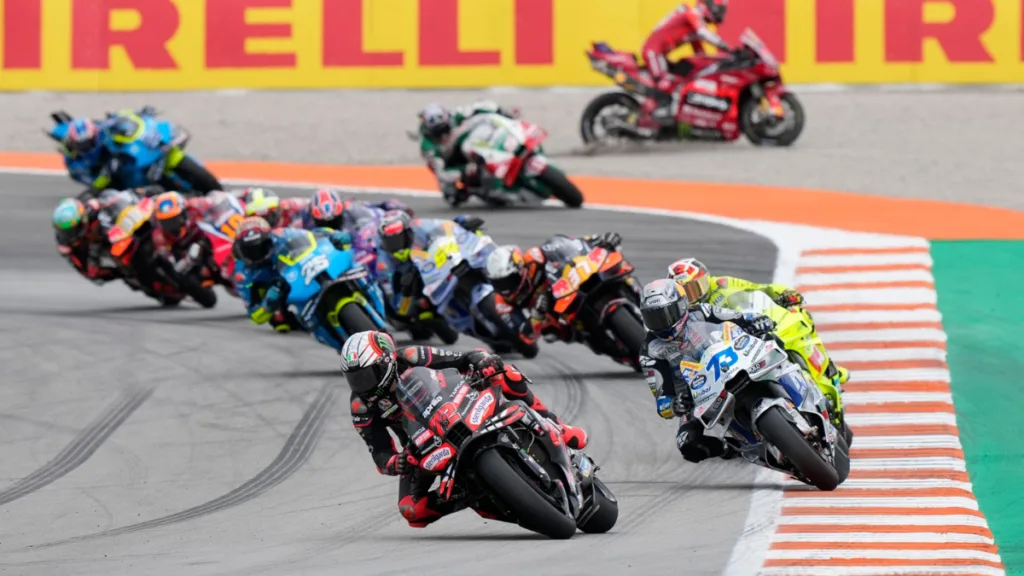 Parrilla de salida de MotoGP bajo la nueva gestión de Liberty Media, buscando la paridad comercial con la F1