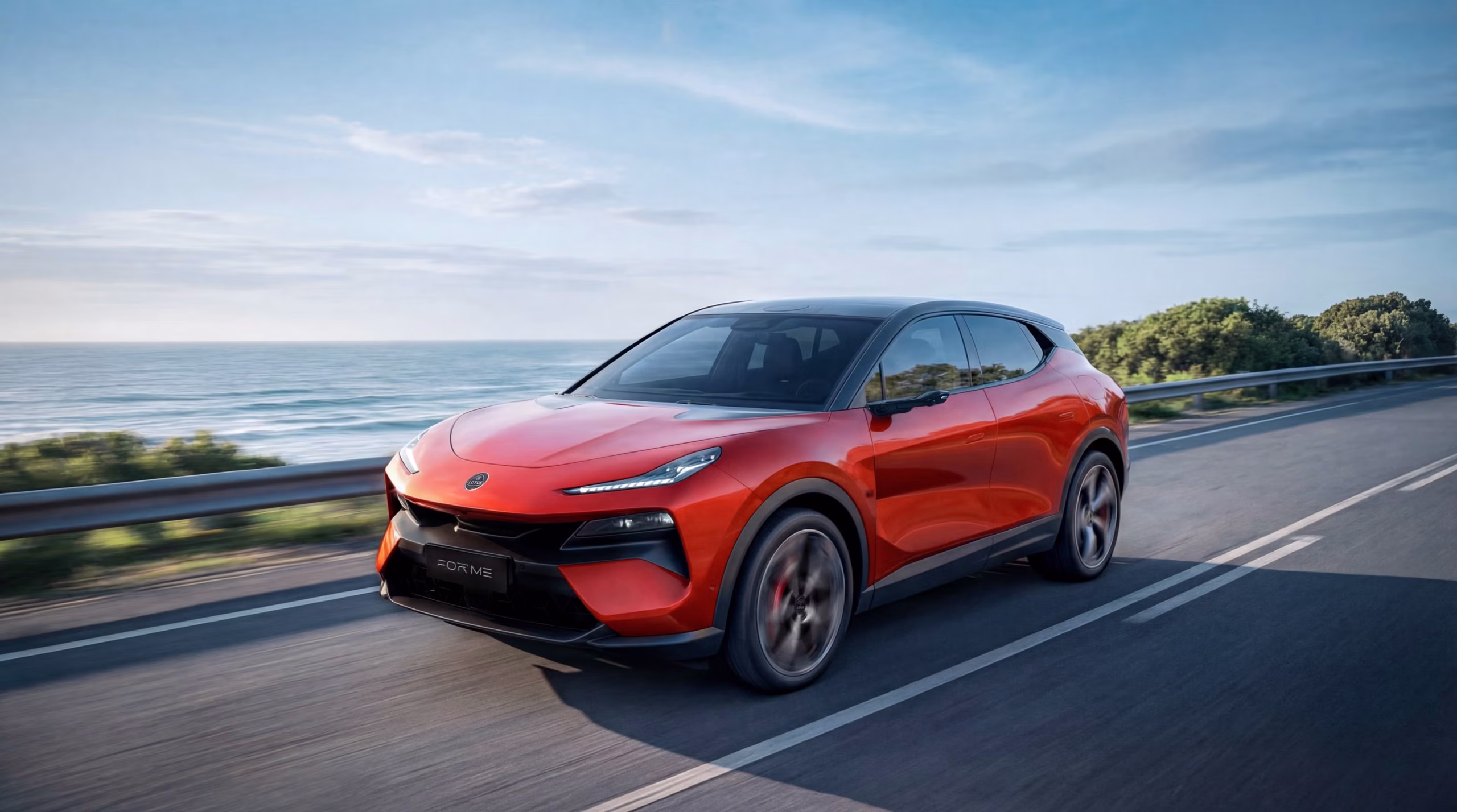 Nace el Lotus Eletre X, un monstruo de 940 CV con un motor de gasolina para salvar las ventas