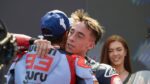 Marc Márquez le lanza un dardo Pedro Acosta