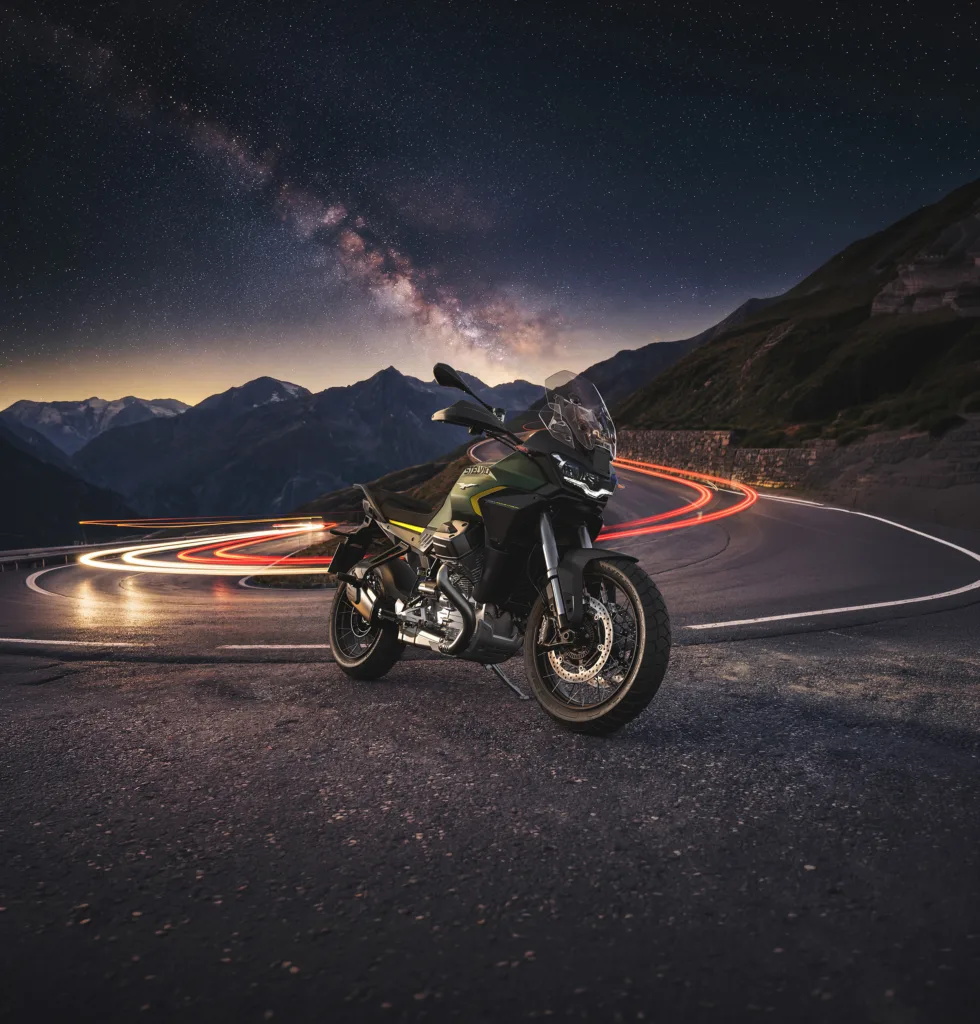 MotoGuzzi Stelvio - Verde Hiking