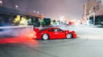 Hamilton convierte Tokio en ‘Tokyo Drift’ con un Ferrari F40