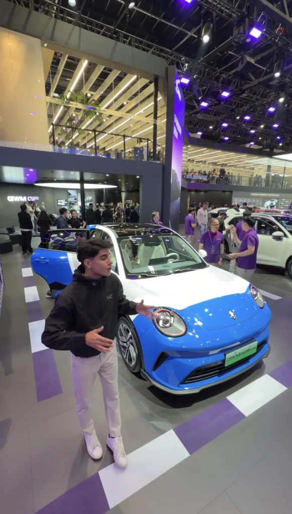 Enrique Llorente desde el salón a nuestras redes sociales