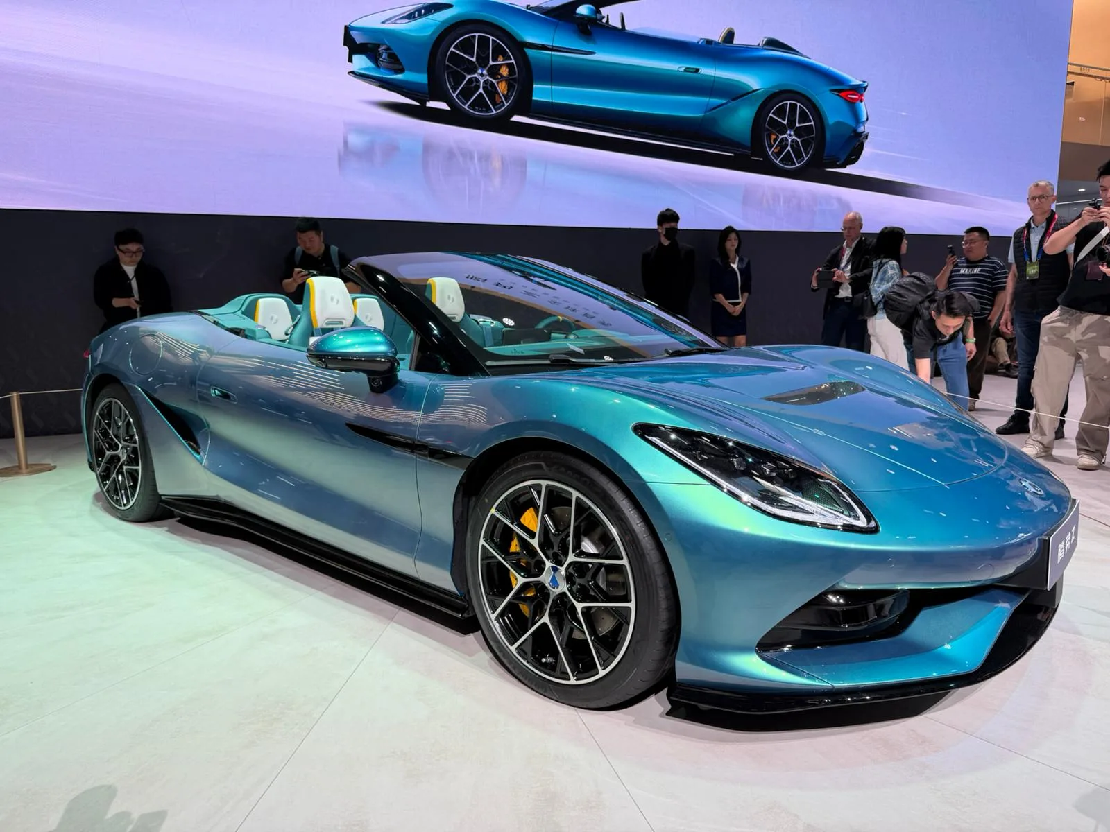 Denza Z: cifras, diseño y el salto técnico de BYD