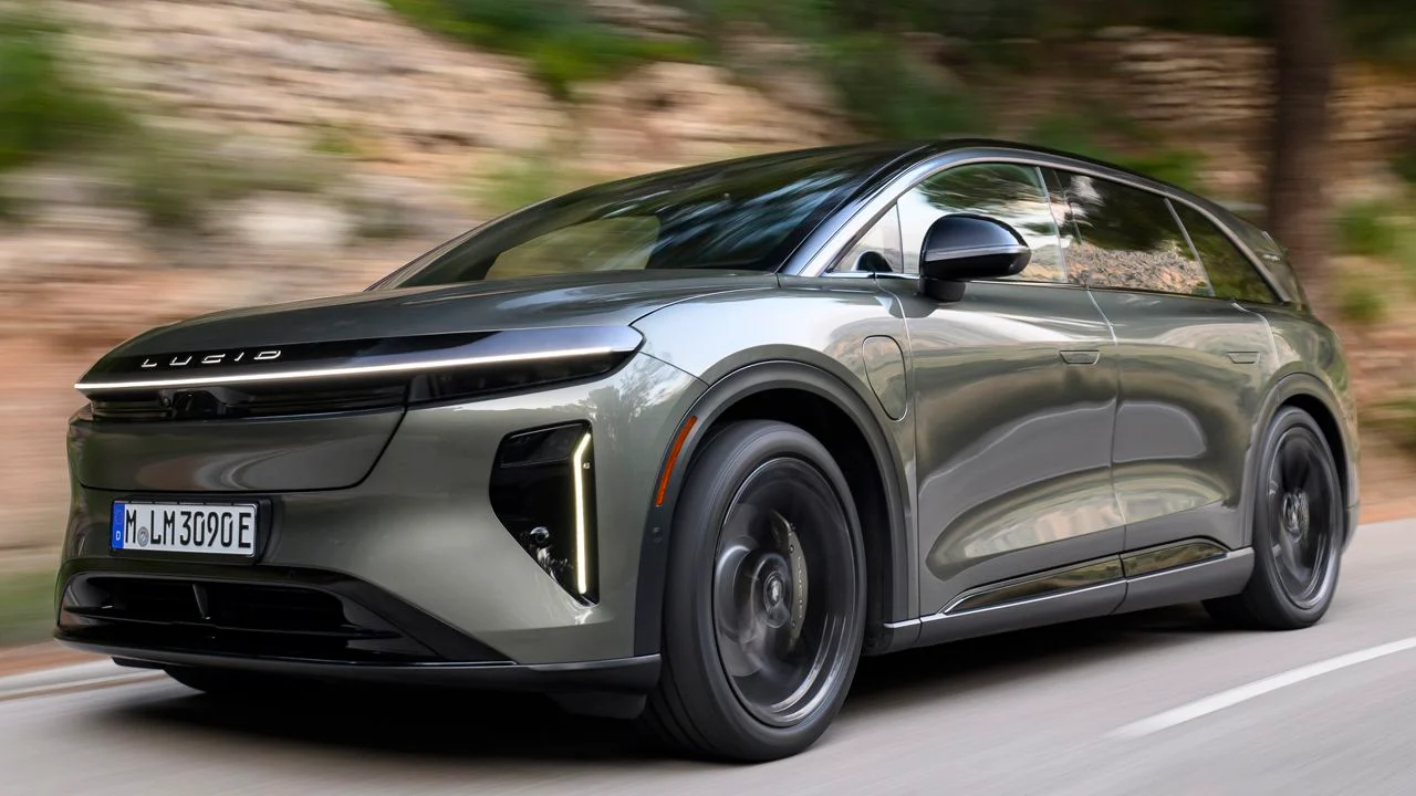 Lucid Gravity: La pesadilla de 839 CV que ha puesto al Porsche Cayenne contra las cuerdas Lucid Gravity: La pesadilla de 839 CV que ha puesto al Porsche Cayenne contra las cuerdas