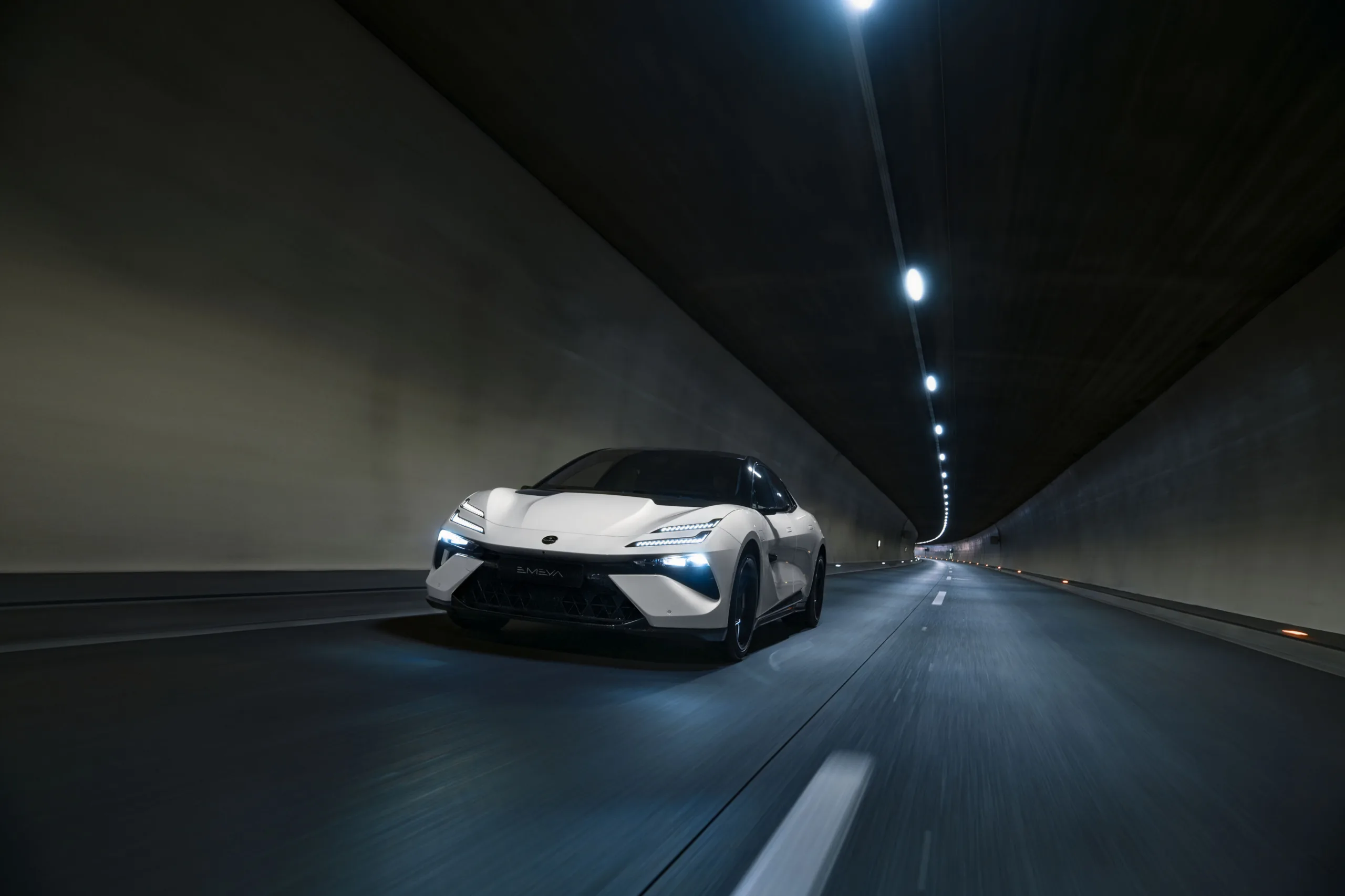 Lotus Emeya: lujo GT y hasta 918 CV