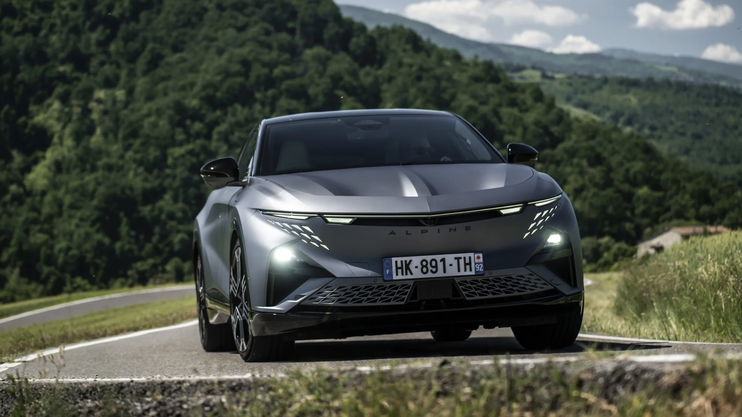 El Alpine A390 GTS quiere demostrar que un eléctrico de cinco plazas también puede emocionar