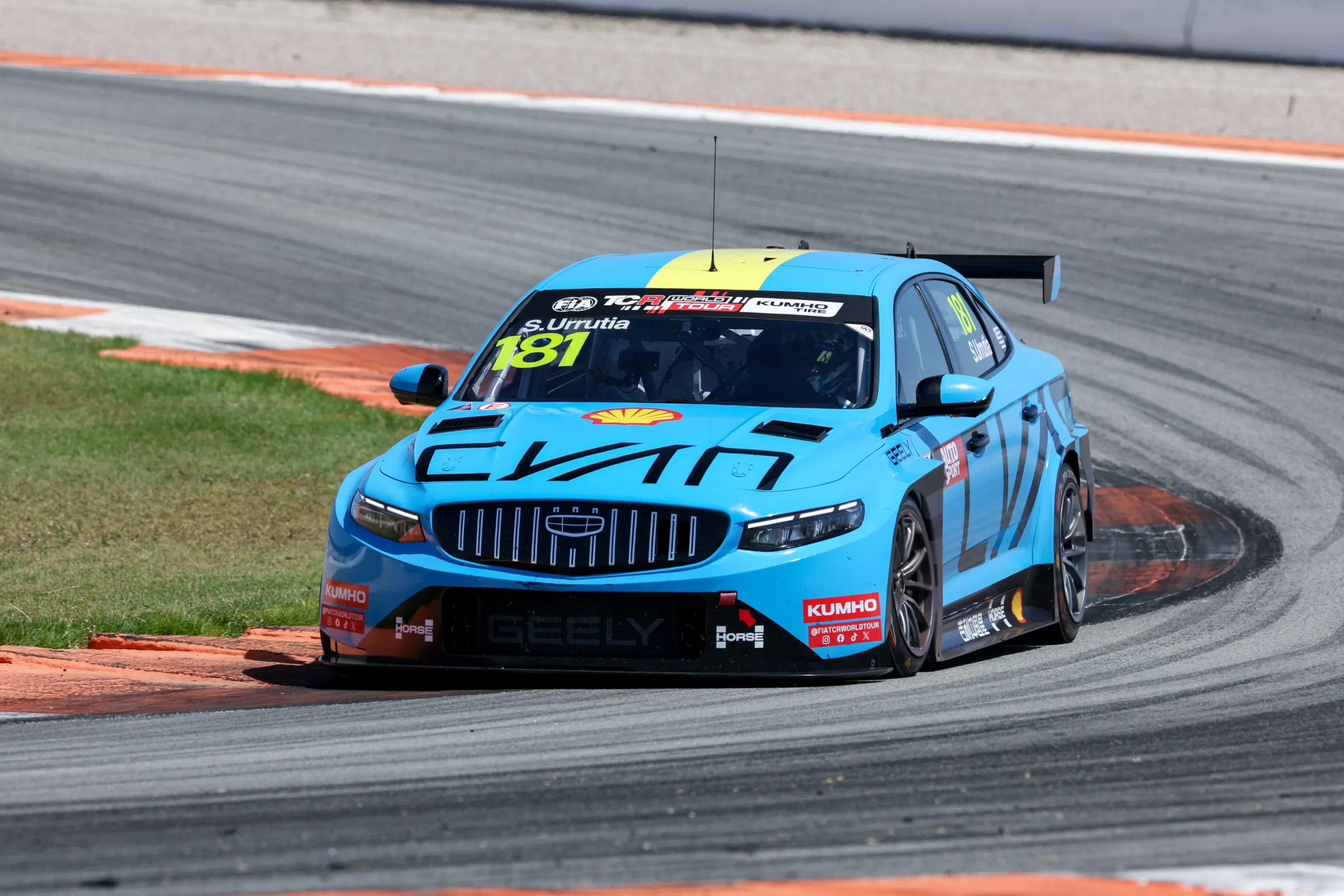 Santiago Urrutia hace historia en Valencia: primer triplete del TCR World Tour Santiago Urrutia hace historia en Valencia: primer triplete del TCR World Tour