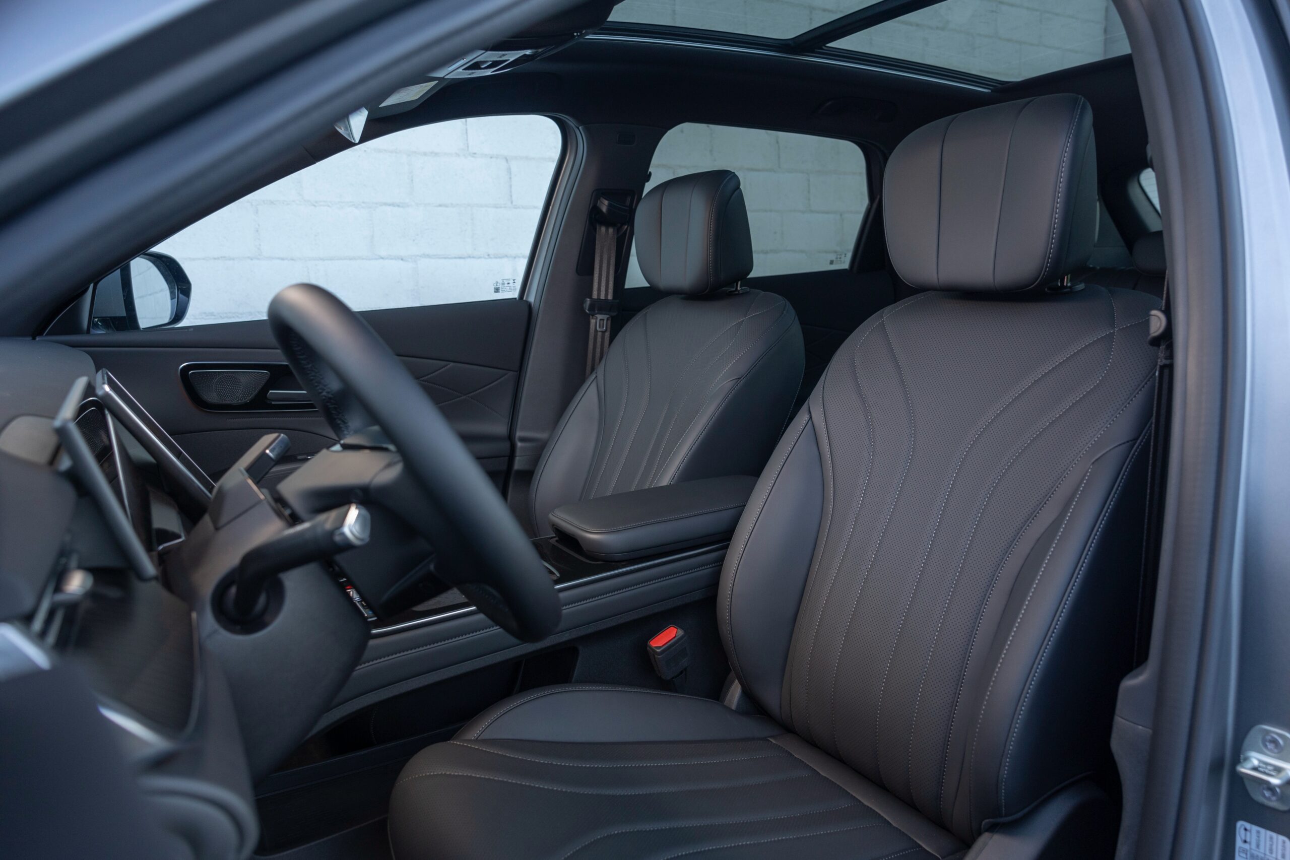 Interior LEPAS L8 Super Hybrid