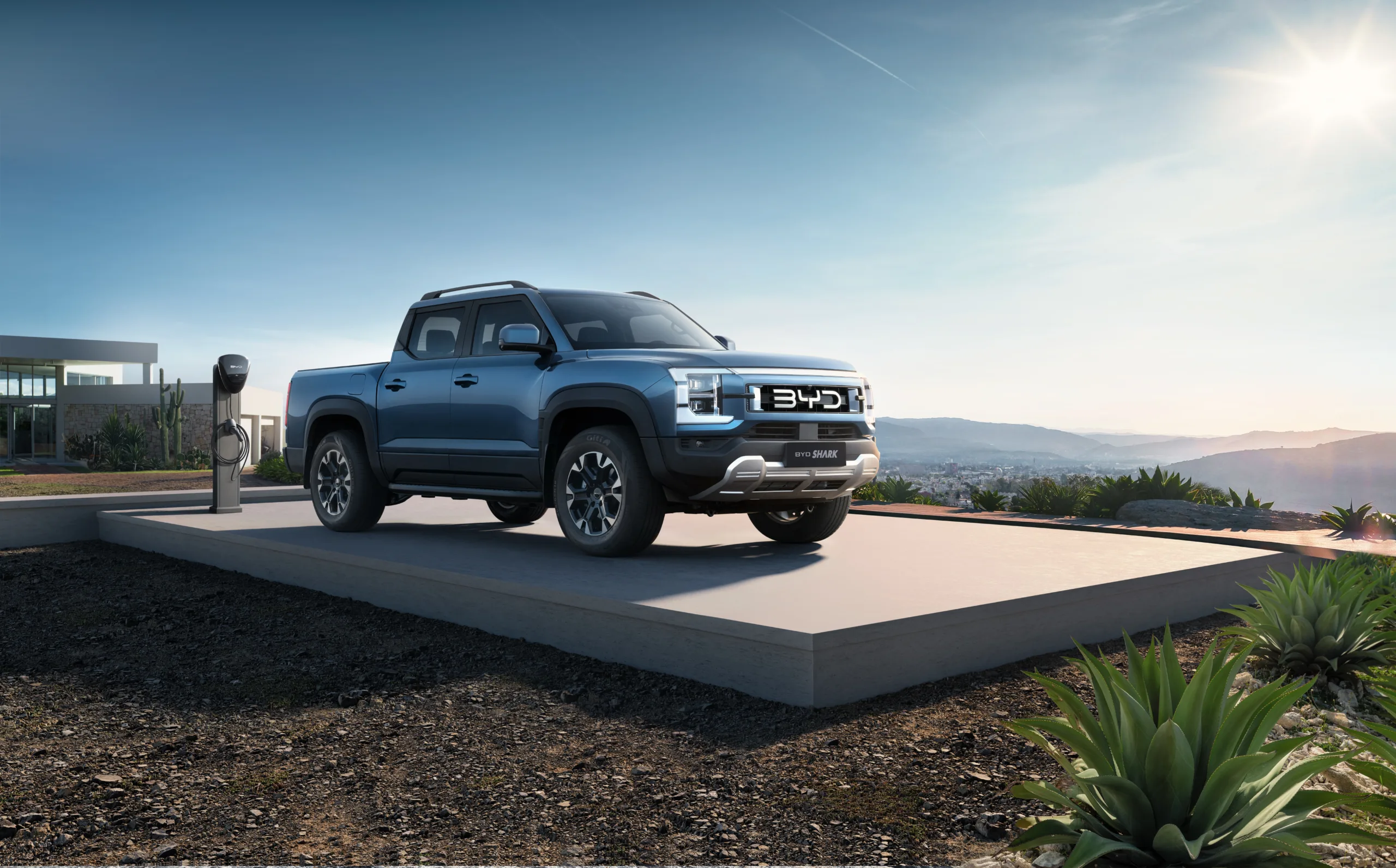 El BYD Shark quiere cambiar las pick-up: 90 km en eléctrico sin renunciar al trabajo