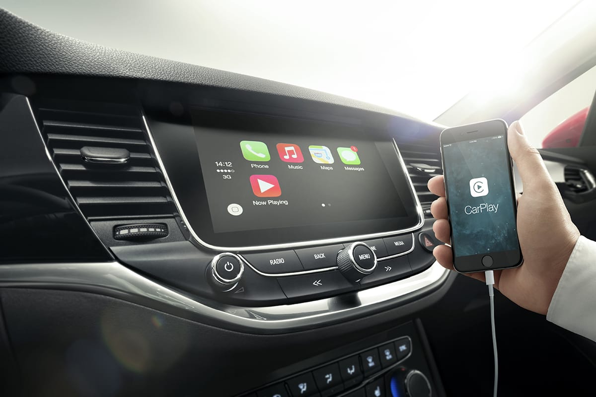 06_A295914 - Navi900 IntelliLink with Apple CarPlay phone integration