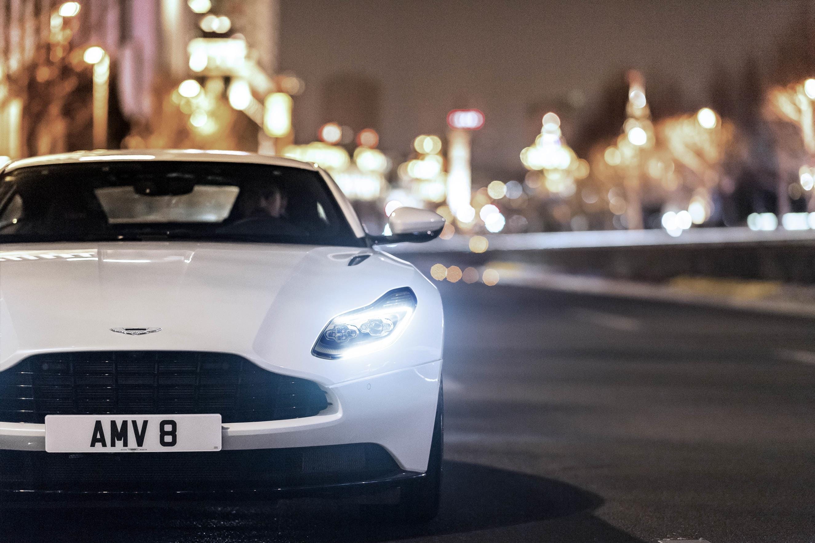 Prueba del Aston Martin DB11 V8; La magia de AMG