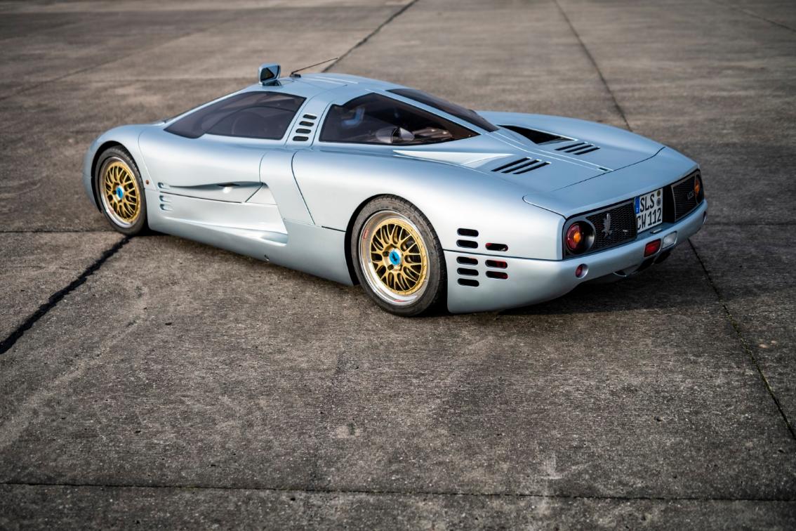 Isdera Commendatore 112i: 