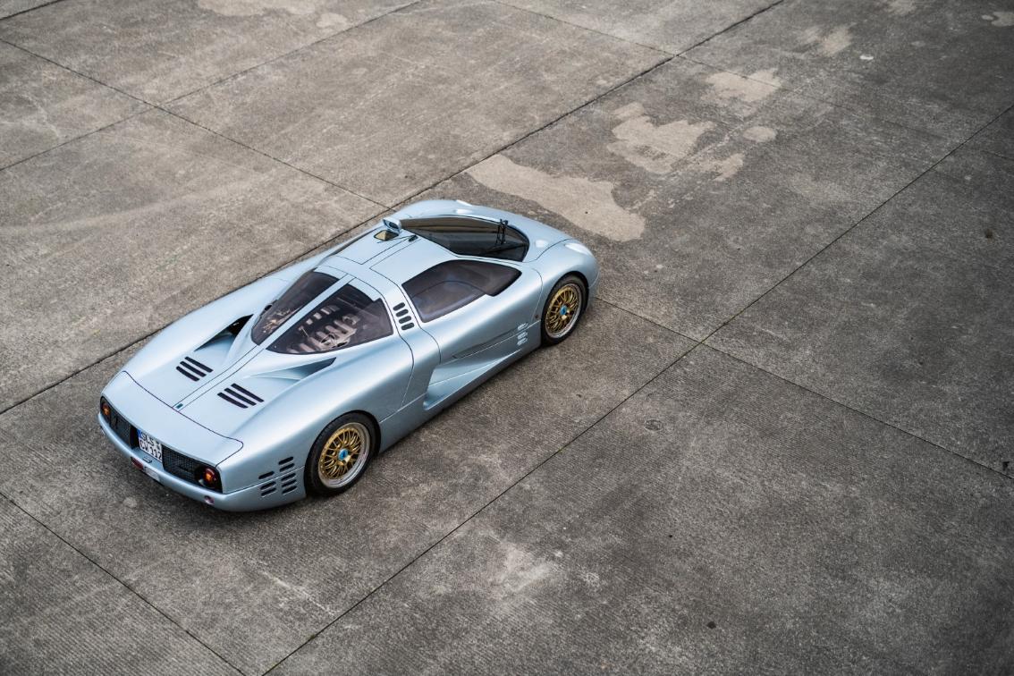 Isdera Commendatore 112i: 