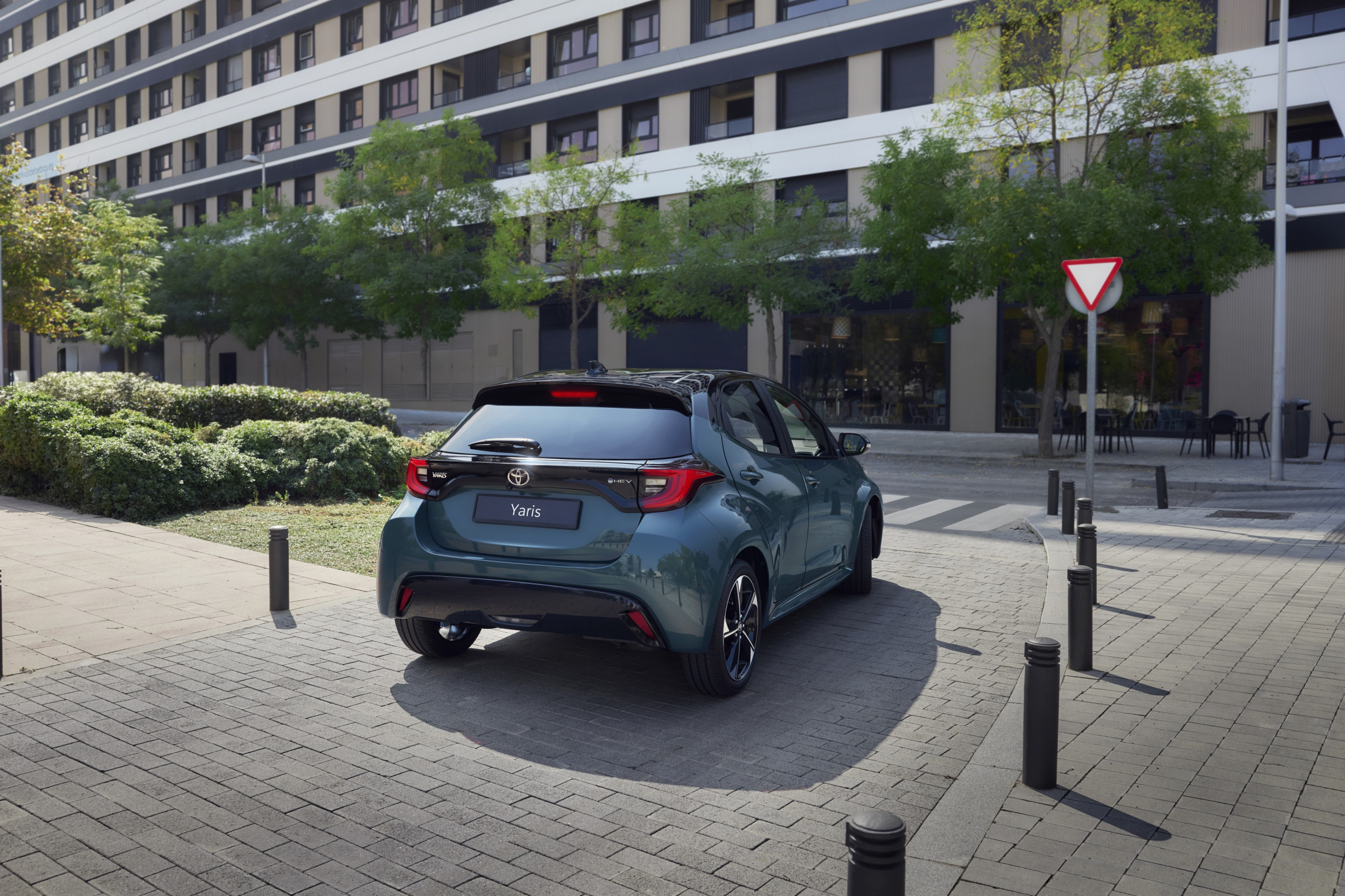 Toyota Yaris Hybrid 2025: renovación, estilo y tecnología ya disponibles