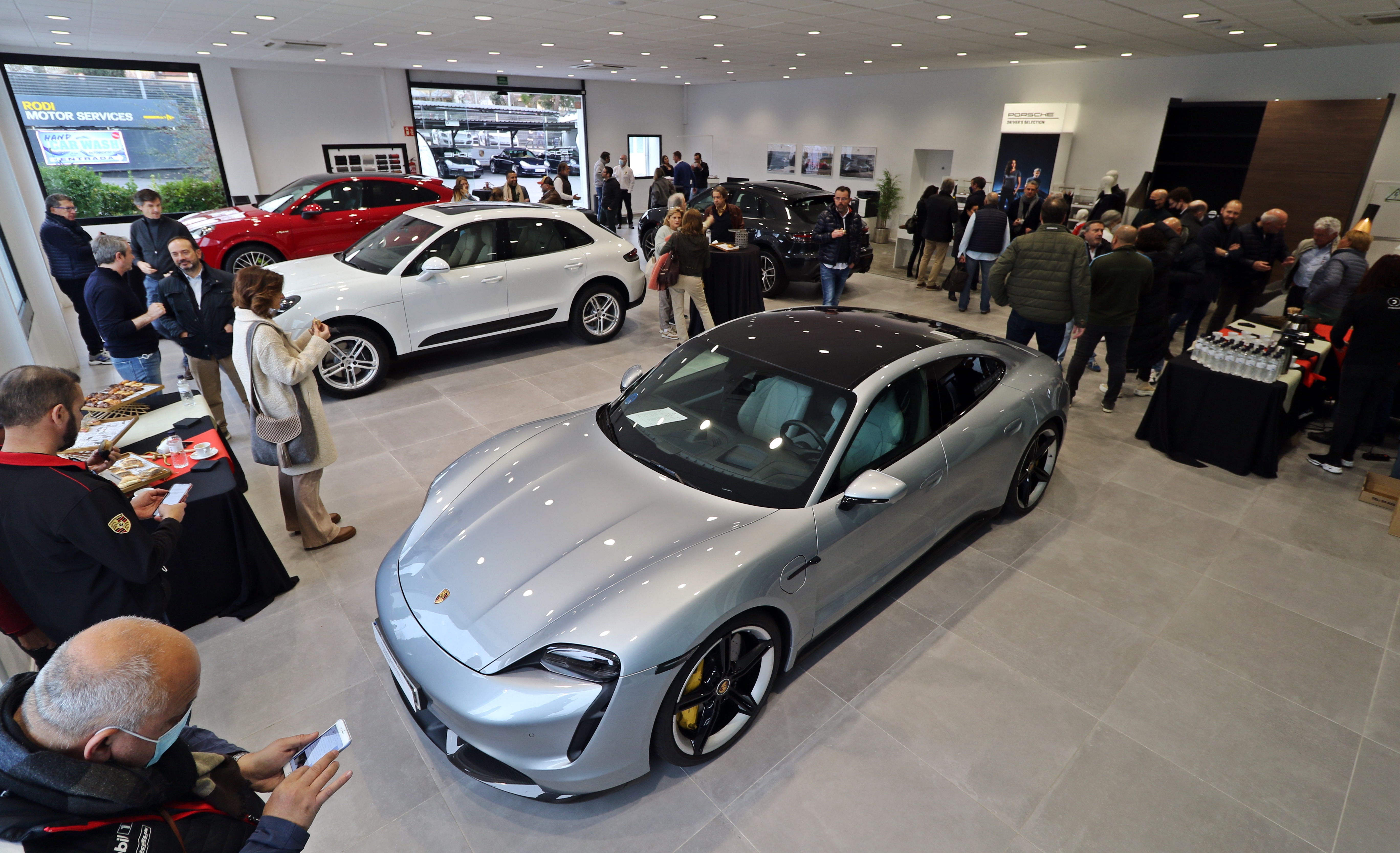 Un día de ruta en Porsche por tierras catalanas   Experiencia Centro Porsche Barcelona