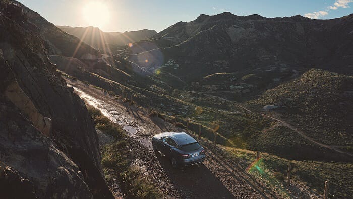 Maserati Levante: Papá ha metido el Maserati por el campo