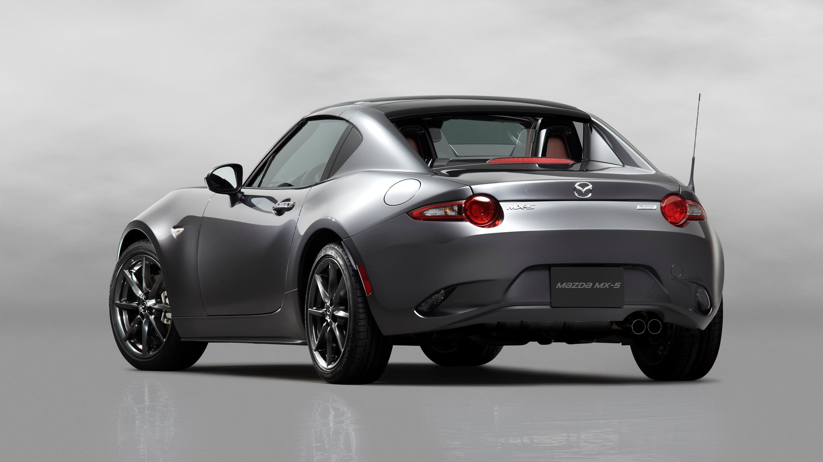 Mazda MX-5 RF: un pequeño targa inesperado