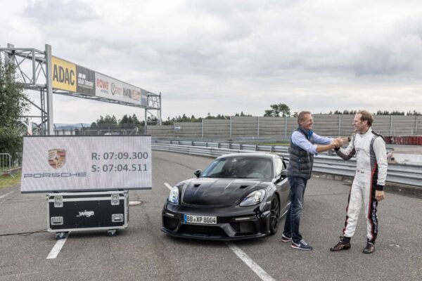 Porsche presentará el 718 Cayman GT4 RS en Los Ángeles, y no vendrá solo