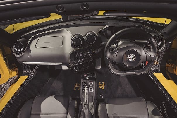 ¿Alfa 4C o Gallardo? ¿Cuál de los dos hará tu vida mucho mejor por unos 75.000 euros?