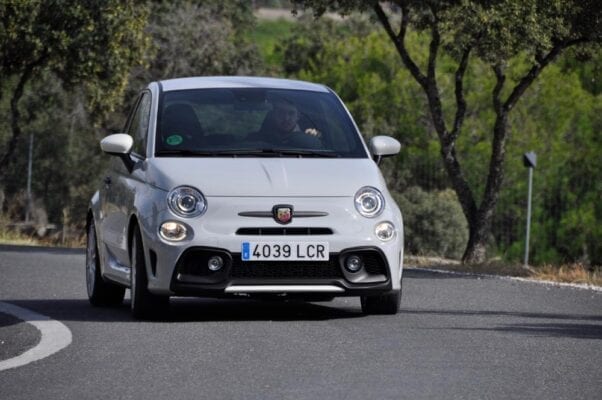 Abarth 595 Esseesse tres cuartos delantero