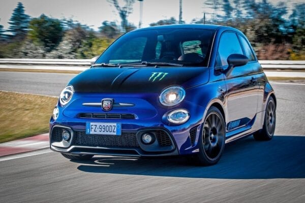 Abarth 595 Monster Energy Yamaha frontal dinámica