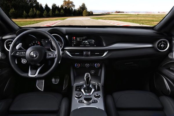 Alfa Romeo Stelvio 2020 interior