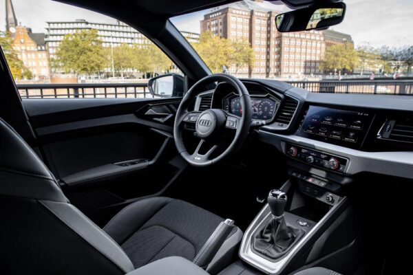 Audi A1 Citycarver interior Revista CAR