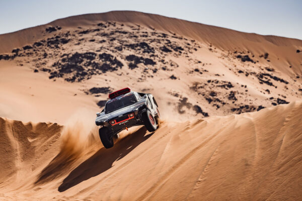 Carlos Sainz gana etapa 11 Dakar 2022