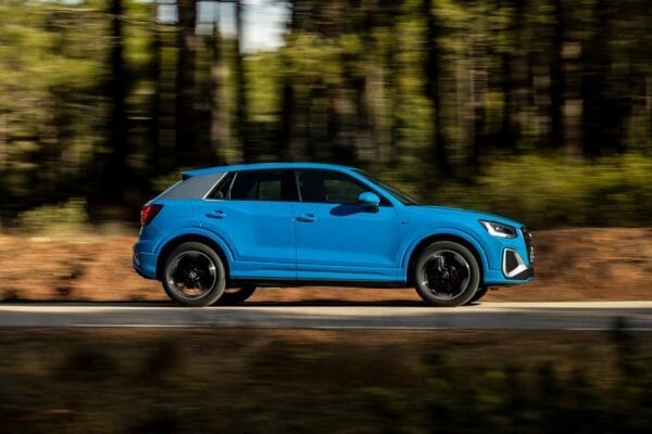 Audi Q2 2021 perfil